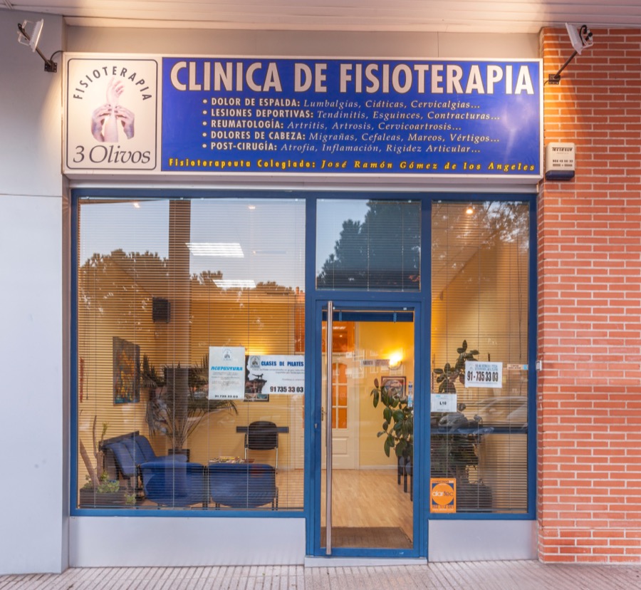 Fachada de la Clínica de Fisioterapia 3 Olivos